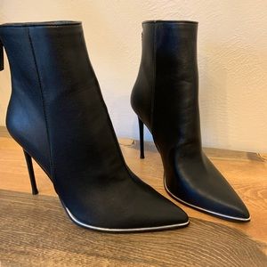 Steve Madden Valencio size 9, brand new